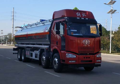 解放J6前四后八鋁合金運(yùn)油車(介質(zhì):汽油32.7方)